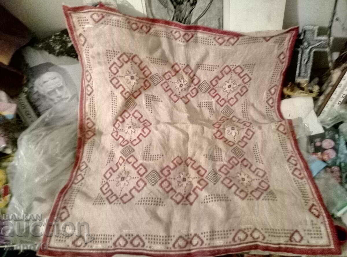 ANTIQUE HAND EMBROIDERED BED COVER TOWEL Ethnographic EMBROIDERY Unique