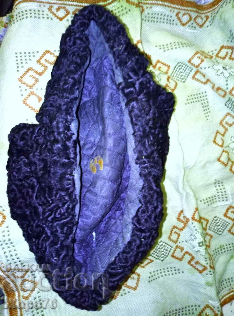 Delivery of Old ASTRAGAN LEATHER HAT USHANKA Sheepskin from KARAKUL Delivery of Old ASTRAGAN LEATHER HAT USHANKA Sheepskin from KARAKUL