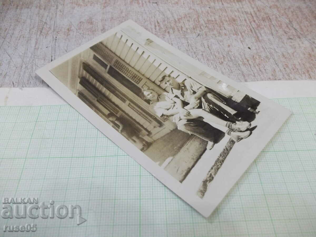 Auction An old photo of a Bulgarian man with a girl in front of a house in America Auction An old photo of a Bulgarian man with a girl in front of a house in America
