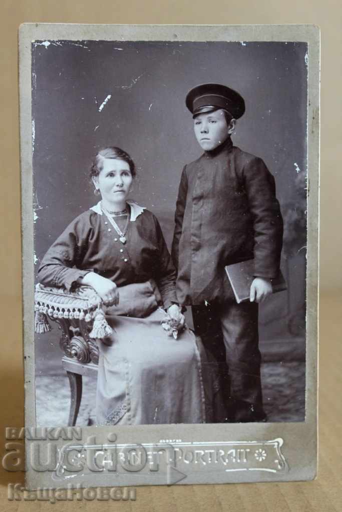 .BEGINNING 20TH CENTURY FAMILY PHOTO STUDENT PHOTO CARDBOARD