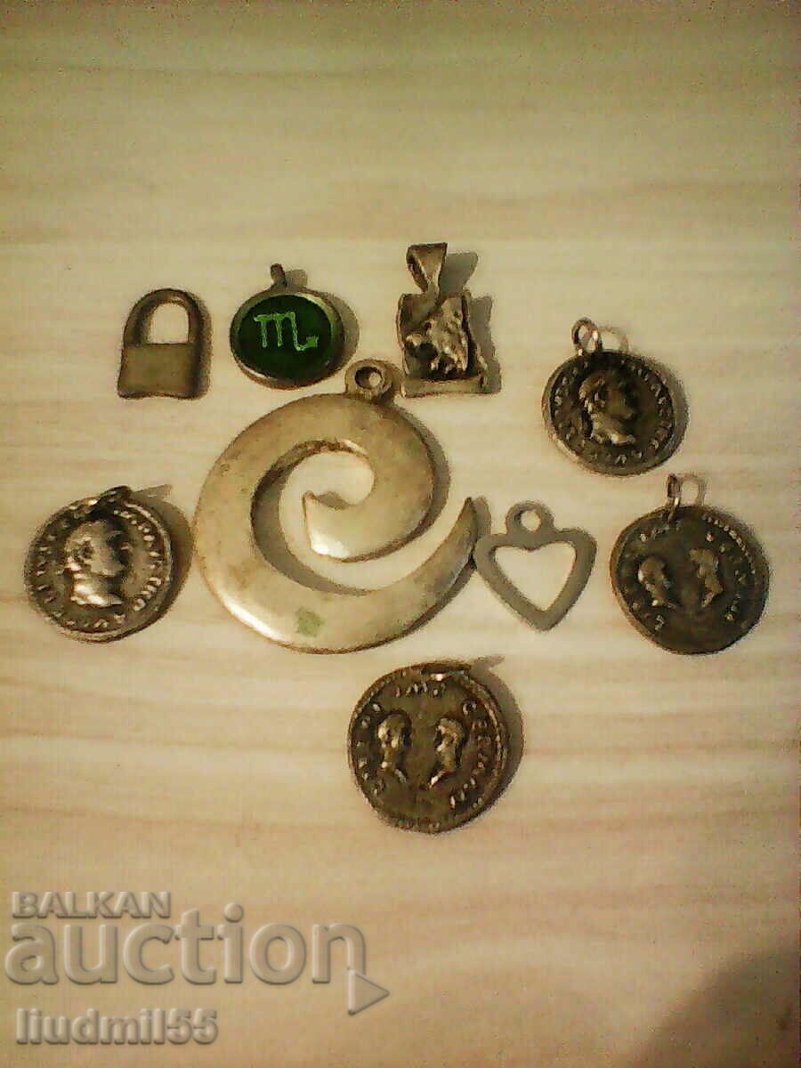 LOT OF NECKLACE PENDANTS