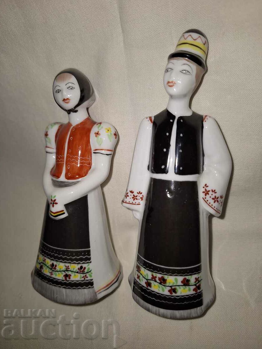 Ένα ζευγάρι παλιές επώνυμες φιγούρες από πορσελάνη--Ουγγαρία με τιμή 60.00 BGN | € 30.68 Ένα ζευγάρι παλιές επώνυμες φιγούρες από πορσελάνη--Ουγγαρία με τιμή 60.00 BGN | € 30.68