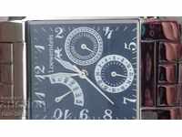 LOWENSTEIN clock