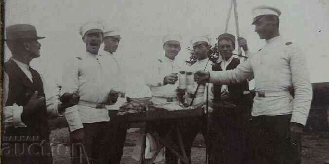 Παράδοση . ΠΑΛΙΑ ΣΤΡΑΤΙΩΤΙΚΗ ΦΩΤΟΓΡΑΦΙΑ ΦΩΤΟΚΟΥΠΑ ΧΑΡΤΟΝΙ Παράδοση . ΠΑΛΙΑ ΣΤΡΑΤΙΩΤΙΚΗ ΦΩΤΟΓΡΑΦΙΑ ΦΩΤΟΚΟΥΠΑ ΧΑΡΤΟΝΙ