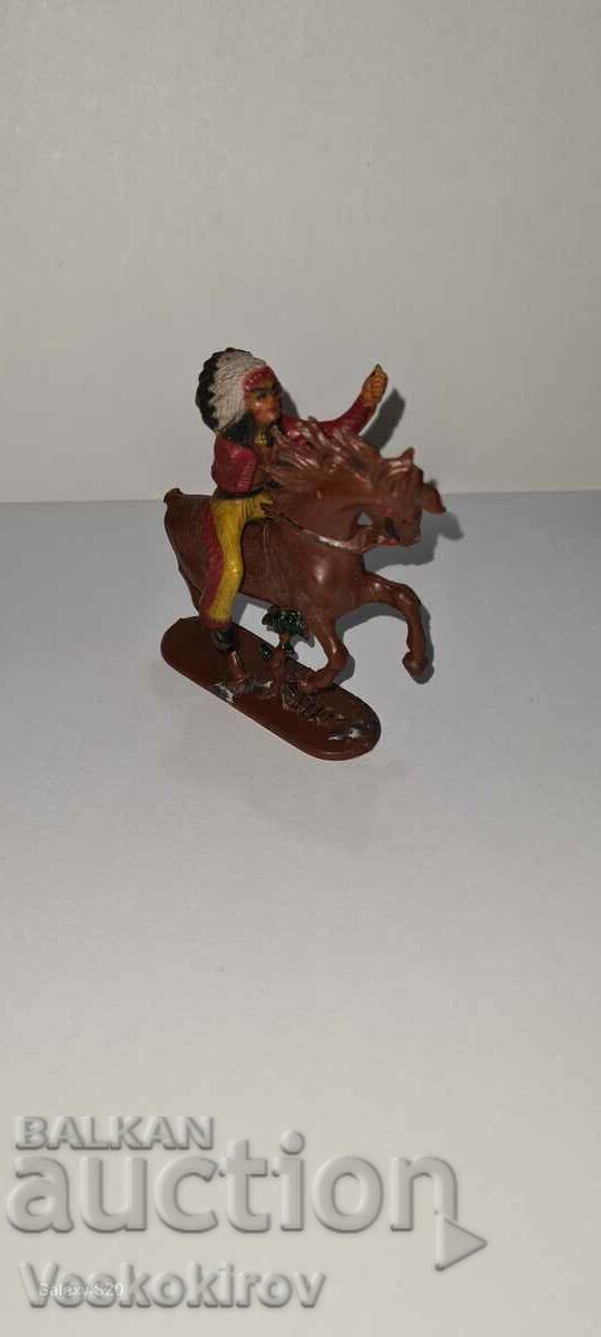 Old figurines of warriors, Indians, knights with price 20.00 BGN | € 10.23 Old figurines of warriors, Indians, knights with price 20.00 BGN | € 10.23
