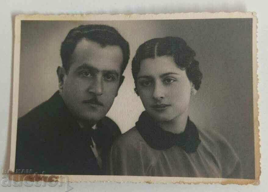 . 1937 FAMILY PORTRAIT OLD FAMILY PHOTOGRAPHY . 1937 FAMILY PORTRAIT OLD FAMILY PHOTOGRAPHY