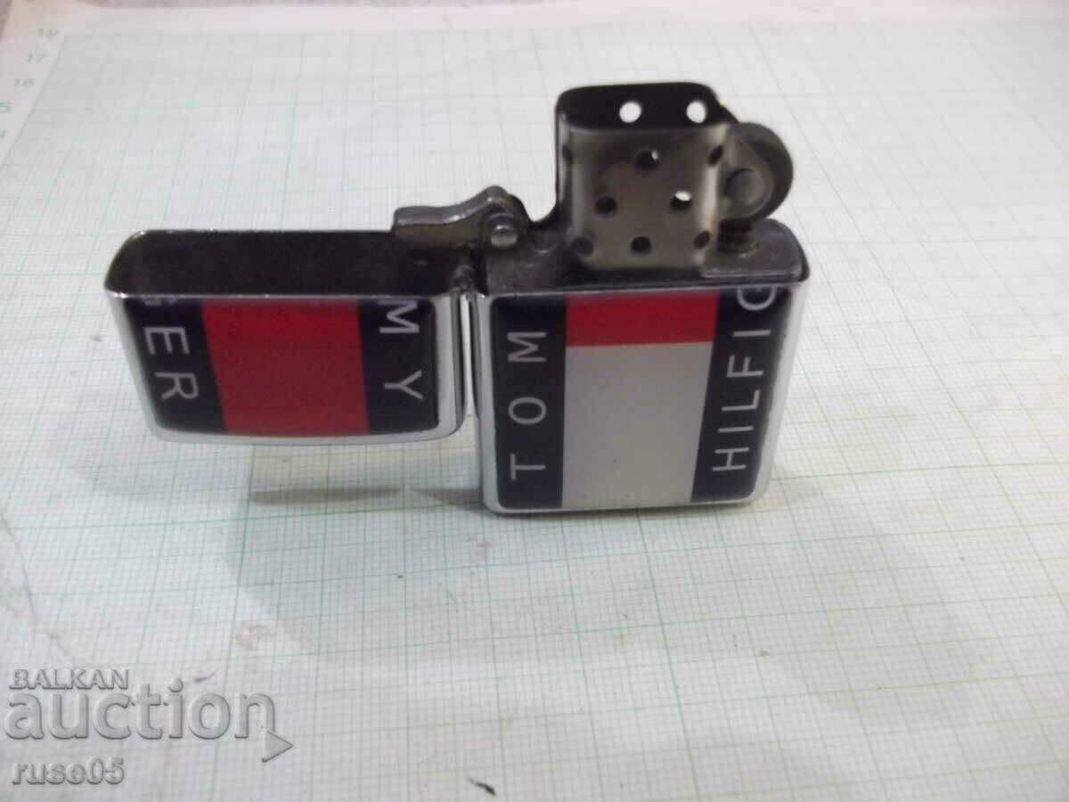 Lighter "TOMMY HILFIGER" gasoline working - 5 Lighter "TOMMY HILFIGER" gasoline working - 5
