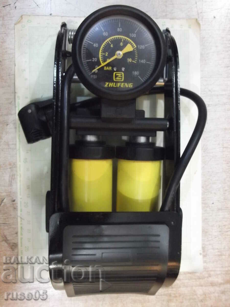 "Zhufeng" two-piston foot tire pump working