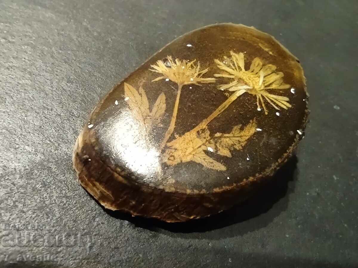 BROOCH, wood and natural flowers, 24.11.2024 BROOCH, wood and natural flowers, 24.11.2024