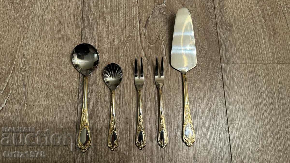 Delivery of Solingen Vintage 23-24k gold plating. 4 pieces of utensils. Delivery of Solingen Vintage 23-24k gold plating. 4 pieces of utensils.