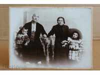 . LATE 19TH CENTURY OLD FAMILY PHOTO PHOTO CARDBOARD