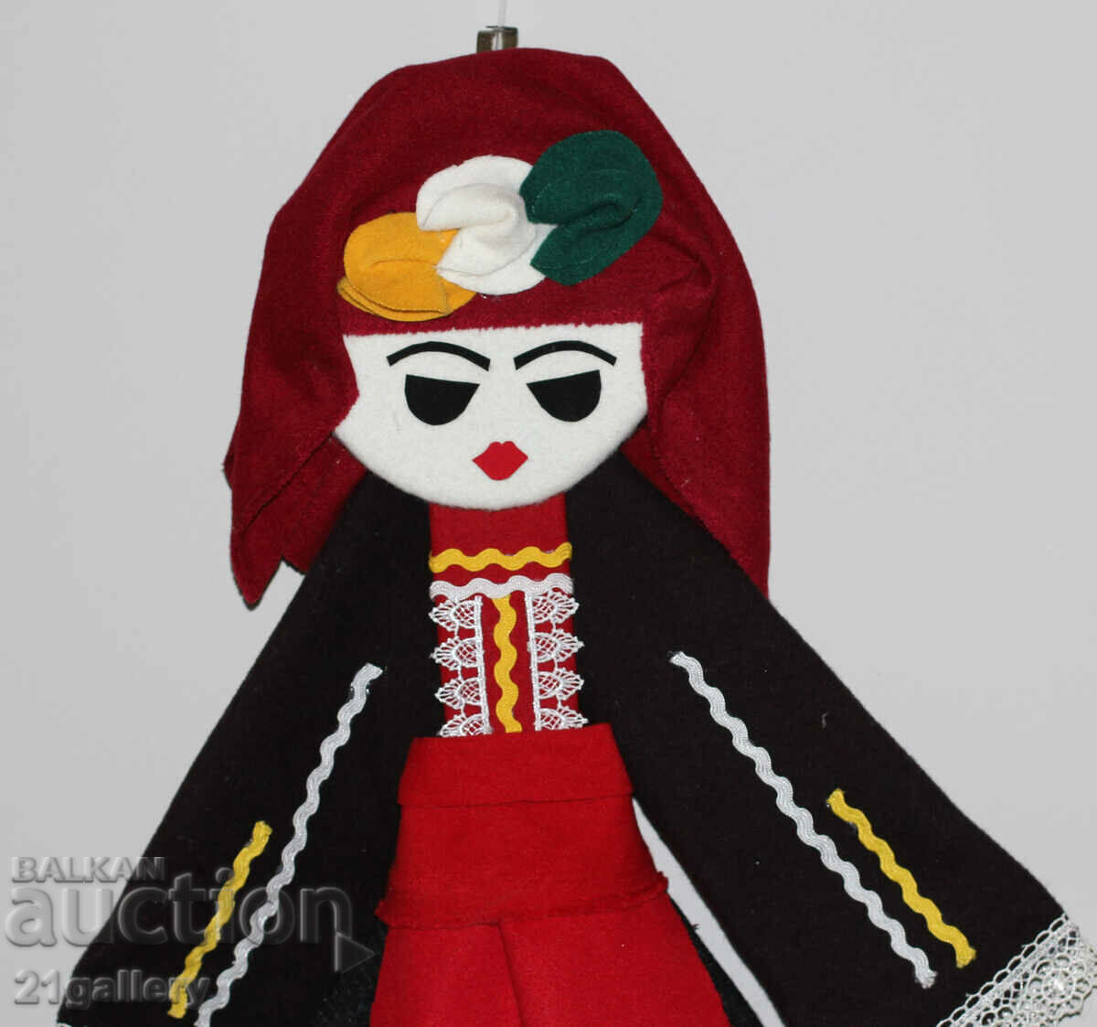 Delivery of 64 cm. Doll folk costume wool/textile wall decoration Delivery of 64 cm. Doll folk costume wool/textile wall decoration