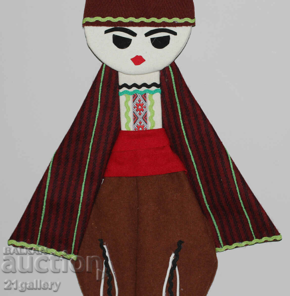 Delivery of 64 cm. Doll folk costume wool/textile wall decoration Delivery of 64 cm. Doll folk costume wool/textile wall decoration
