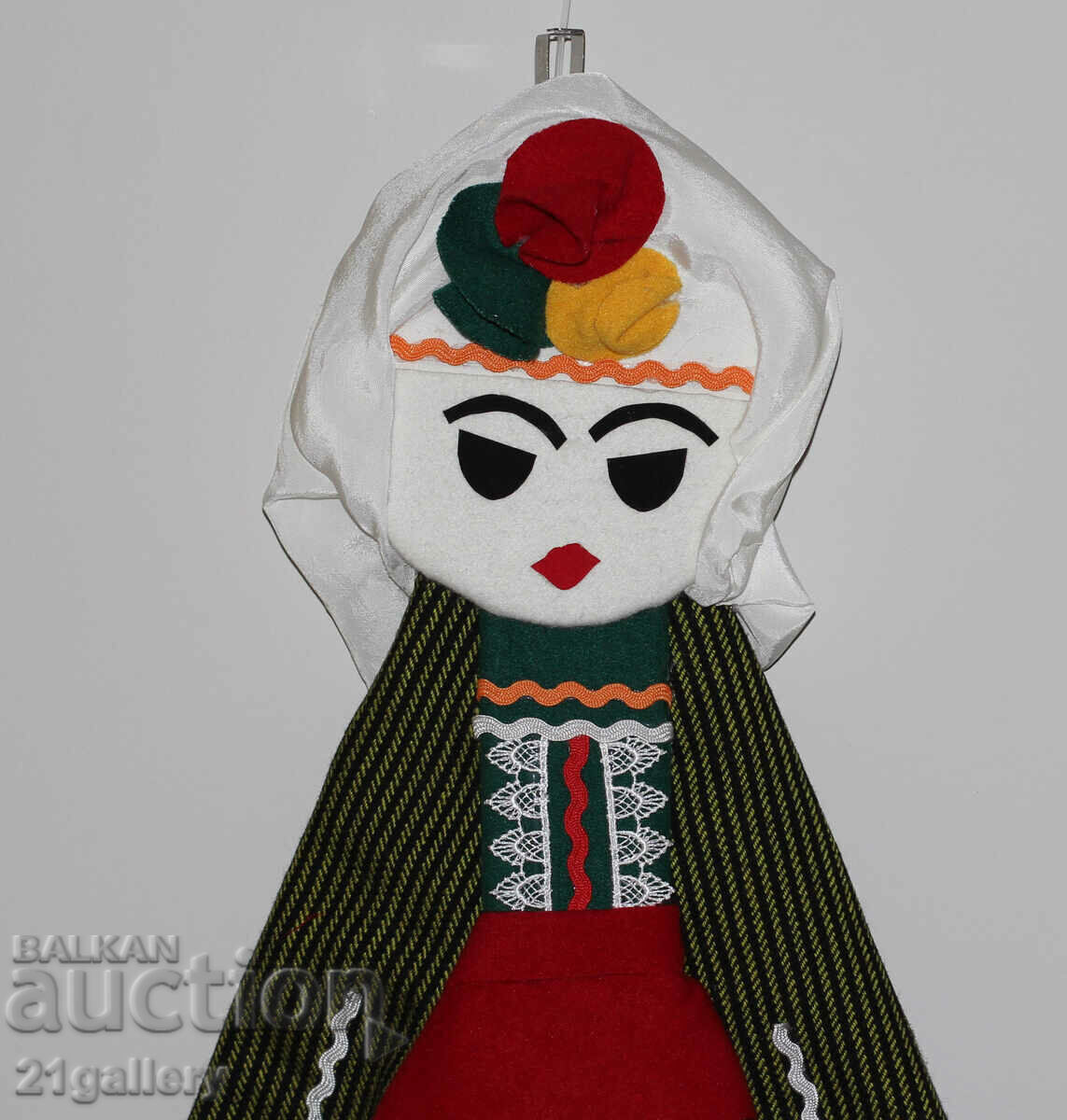Delivery of 64 cm. Doll folk costume wool/textile wall decoration Delivery of 64 cm. Doll folk costume wool/textile wall decoration