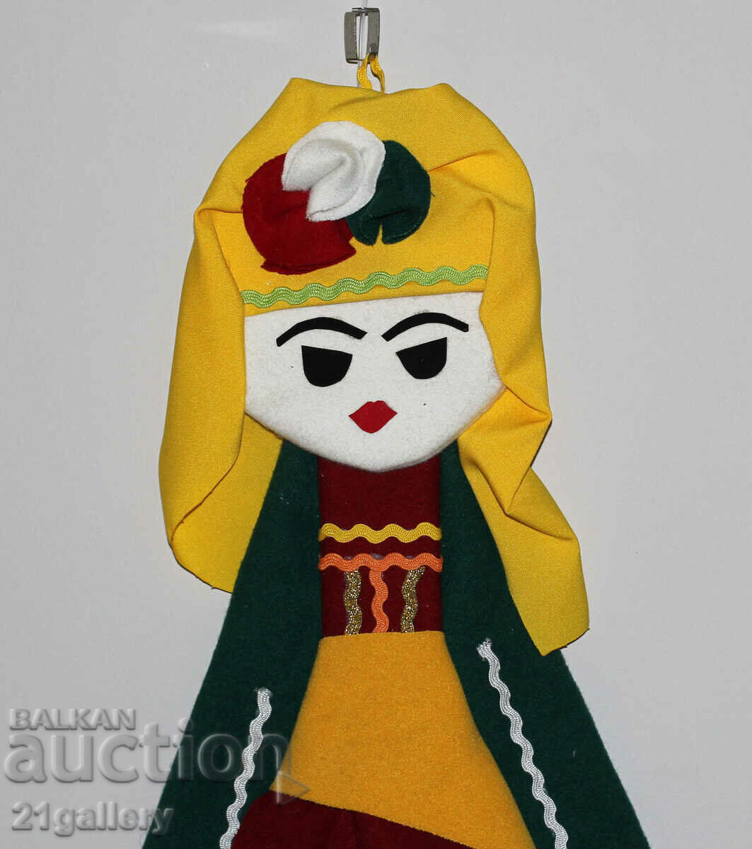 Delivery of 64 cm. Doll folk costume wool/textile wall decoration Delivery of 64 cm. Doll folk costume wool/textile wall decoration