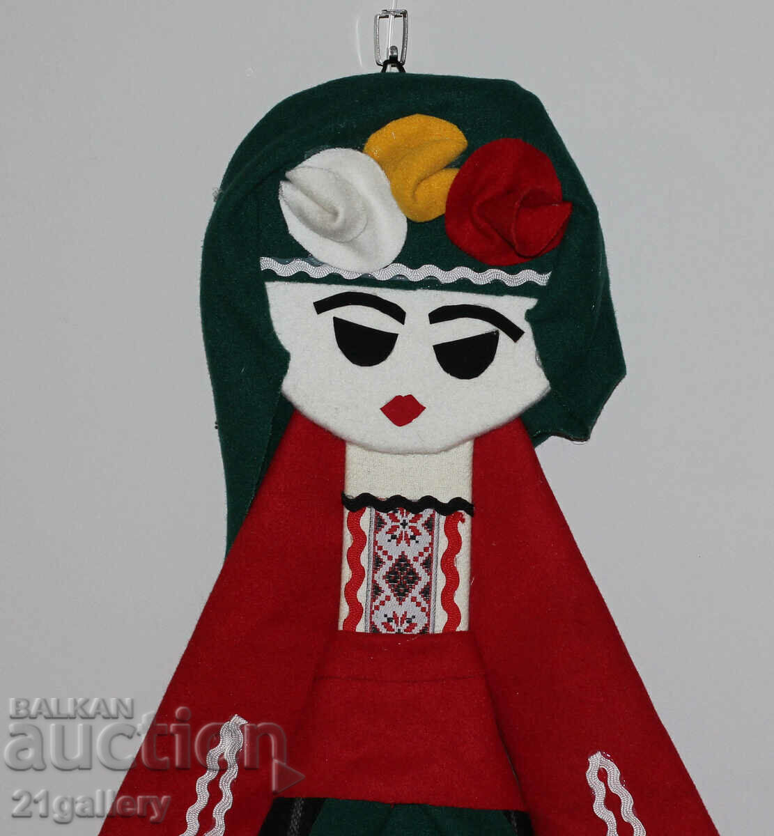 Delivery of 64 cm. Doll folk costume wool/textile wall decoration Delivery of 64 cm. Doll folk costume wool/textile wall decoration