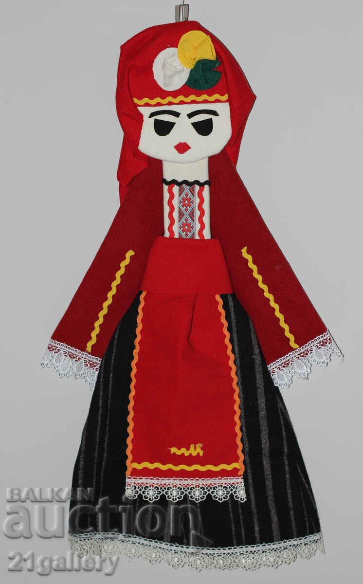 Δημοπρασία 64 εκ. Διακόσμηση τοίχου κούκλας λαϊκής φορεσιάς μαλλί/υφασμάτινη Δημοπρασία 64 εκ. Διακόσμηση τοίχου κούκλας λαϊκής φορεσιάς μαλλί/υφασμάτινη