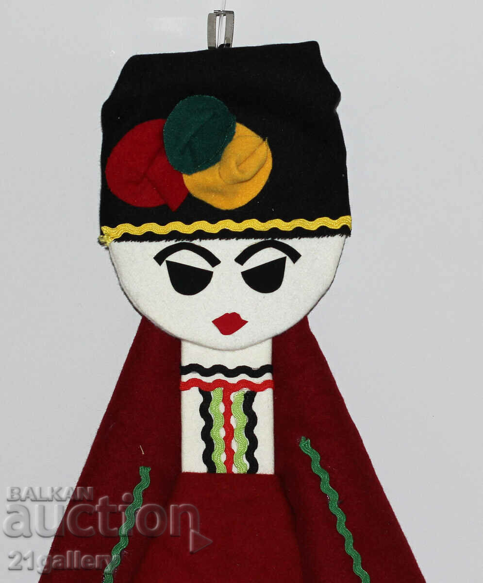 Delivery of 64 cm. Doll folk costume wool/textile wall decoration Delivery of 64 cm. Doll folk costume wool/textile wall decoration