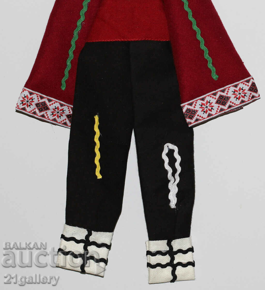 64 cm. Doll folk costume wool/textile wall decoration - 6 64 cm. Doll folk costume wool/textile wall decoration - 6