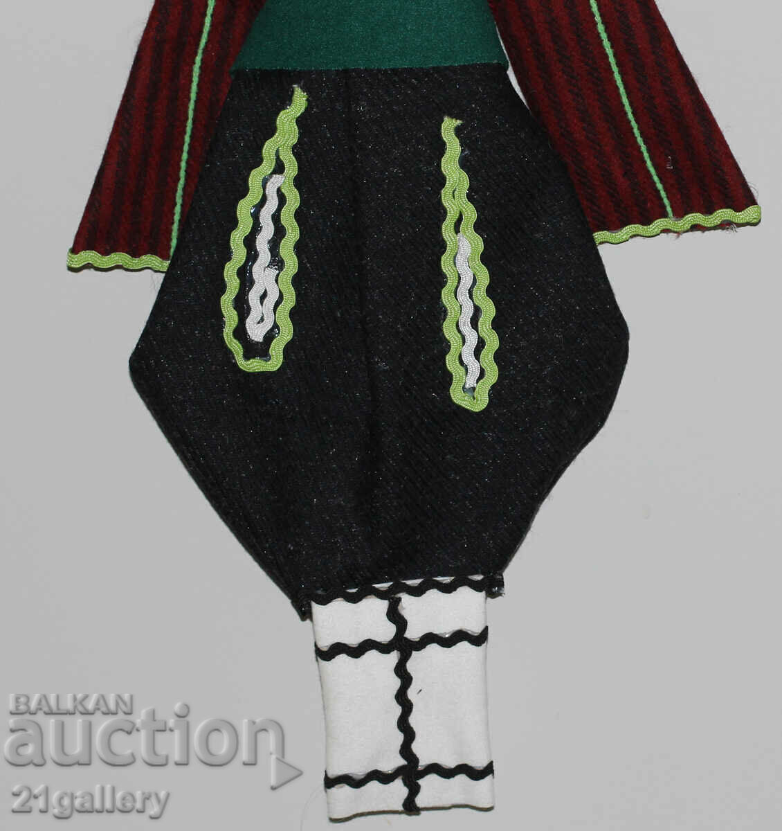 64 cm. Doll folk costume wool/textile wall decoration - 6 64 cm. Doll folk costume wool/textile wall decoration - 6