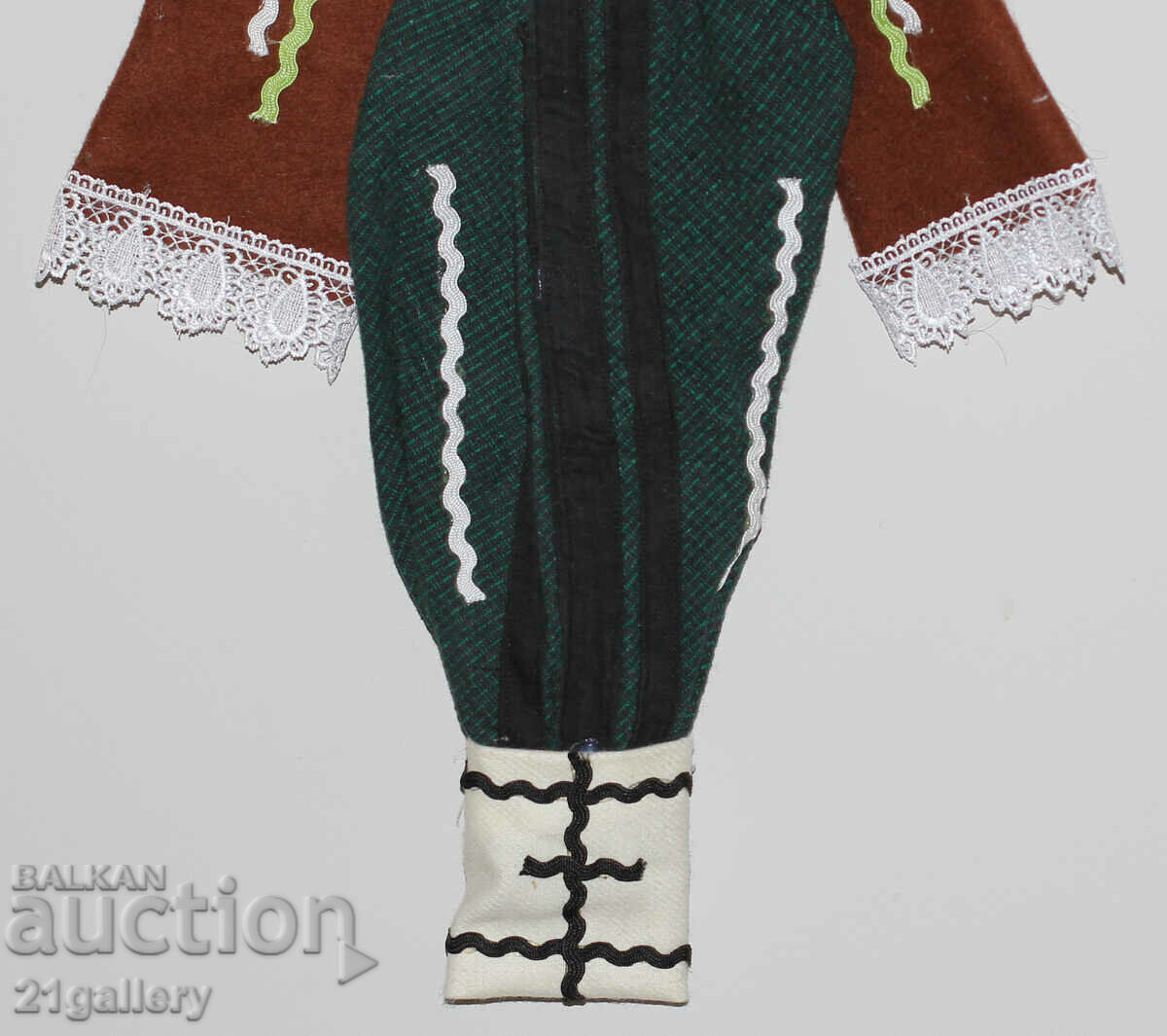 64 cm. Doll folk costume wool/textile wall decoration - 6 64 cm. Doll folk costume wool/textile wall decoration - 6
