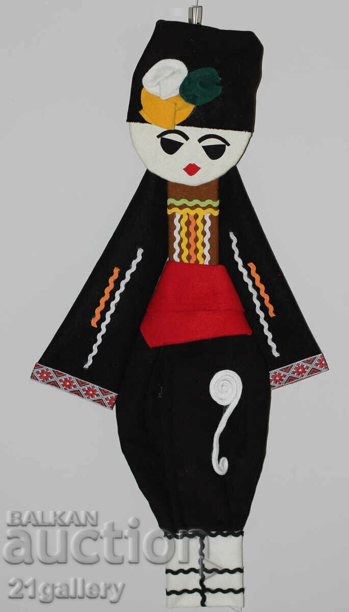 64 εκ. Διακόσμηση τοίχου κούκλας λαϊκής φορεσιάς μαλλί/υφασμάτινη με τιμή 80.00 BGN | € 40.90 64 εκ. Διακόσμηση τοίχου κούκλας λαϊκής φορεσιάς μαλλί/υφασμάτινη με τιμή 80.00 BGN | € 40.90