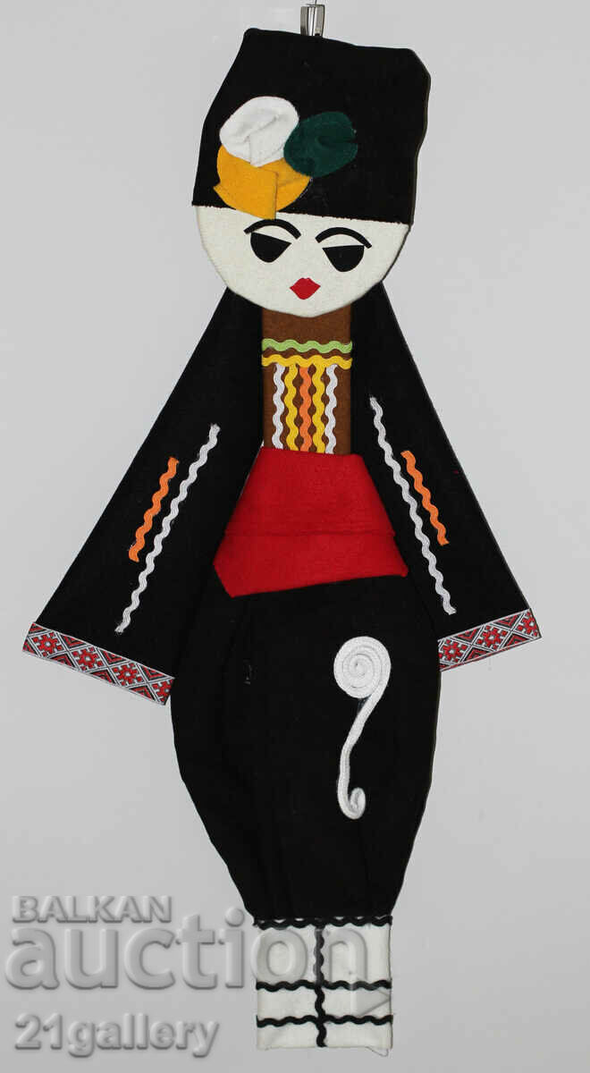 Δημοπρασία 64 εκ. Διακόσμηση τοίχου κούκλας λαϊκής φορεσιάς μαλλί/υφασμάτινη Δημοπρασία 64 εκ. Διακόσμηση τοίχου κούκλας λαϊκής φορεσιάς μαλλί/υφασμάτινη