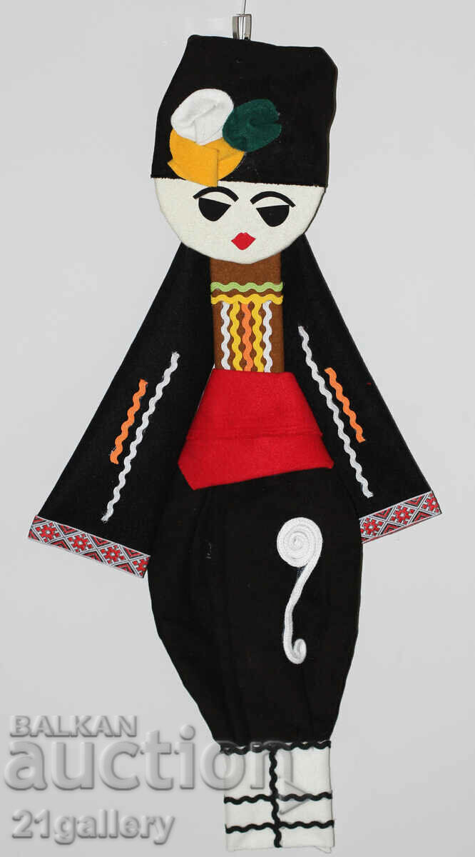 64 εκ. Διακόσμηση τοίχου κούκλας λαϊκής φορεσιάς μαλλί/υφασμάτινη 64 εκ. Διακόσμηση τοίχου κούκλας λαϊκής φορεσιάς μαλλί/υφασμάτινη