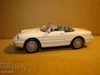 1:43 ALFA ROMEO SPIDER MODEL CAR TOY