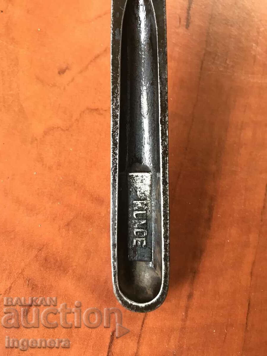 Auction VINEYARD SCISSORS GERMAN MARKING MARK TOOL. Auction VINEYARD SCISSORS GERMAN MARKING MARK TOOL.