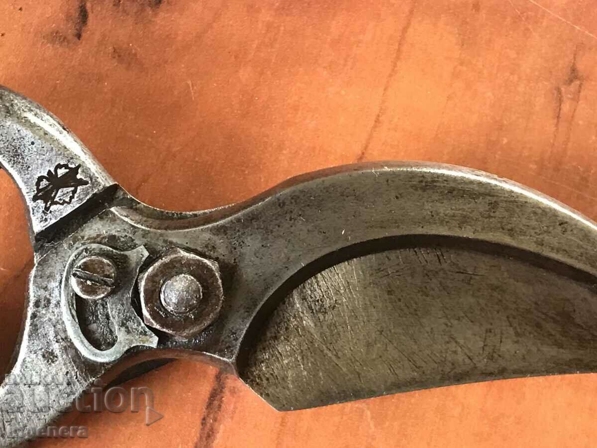 VINEYARD SCISSORS GERMAN MARKING MARK TOOL. - 5 VINEYARD SCISSORS GERMAN MARKING MARK TOOL. - 5