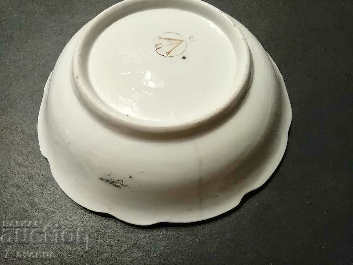 Delivery of Old porcelain with clover motif of happiness 26.11.24 Delivery of Old porcelain with clover motif of happiness 26.11.24