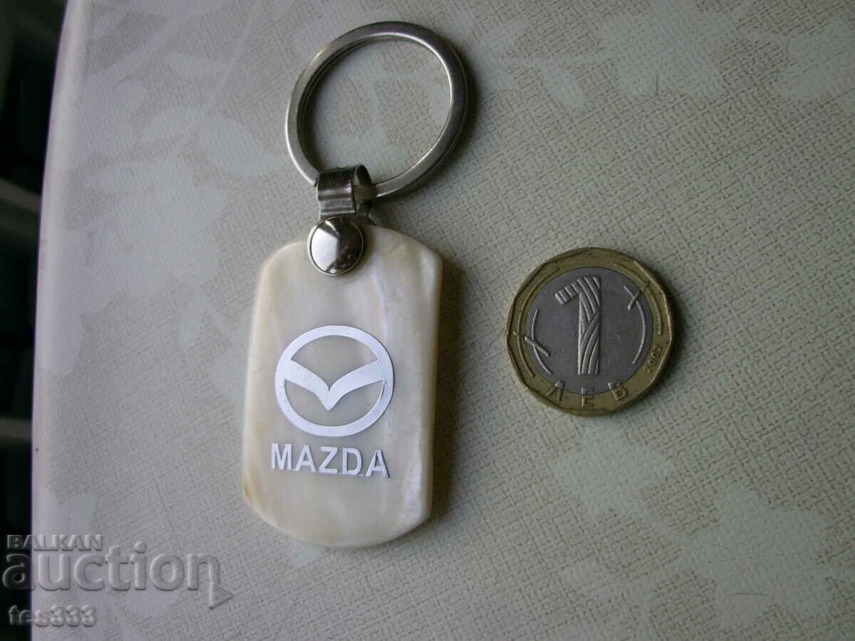 Breloc din sidef Mazda