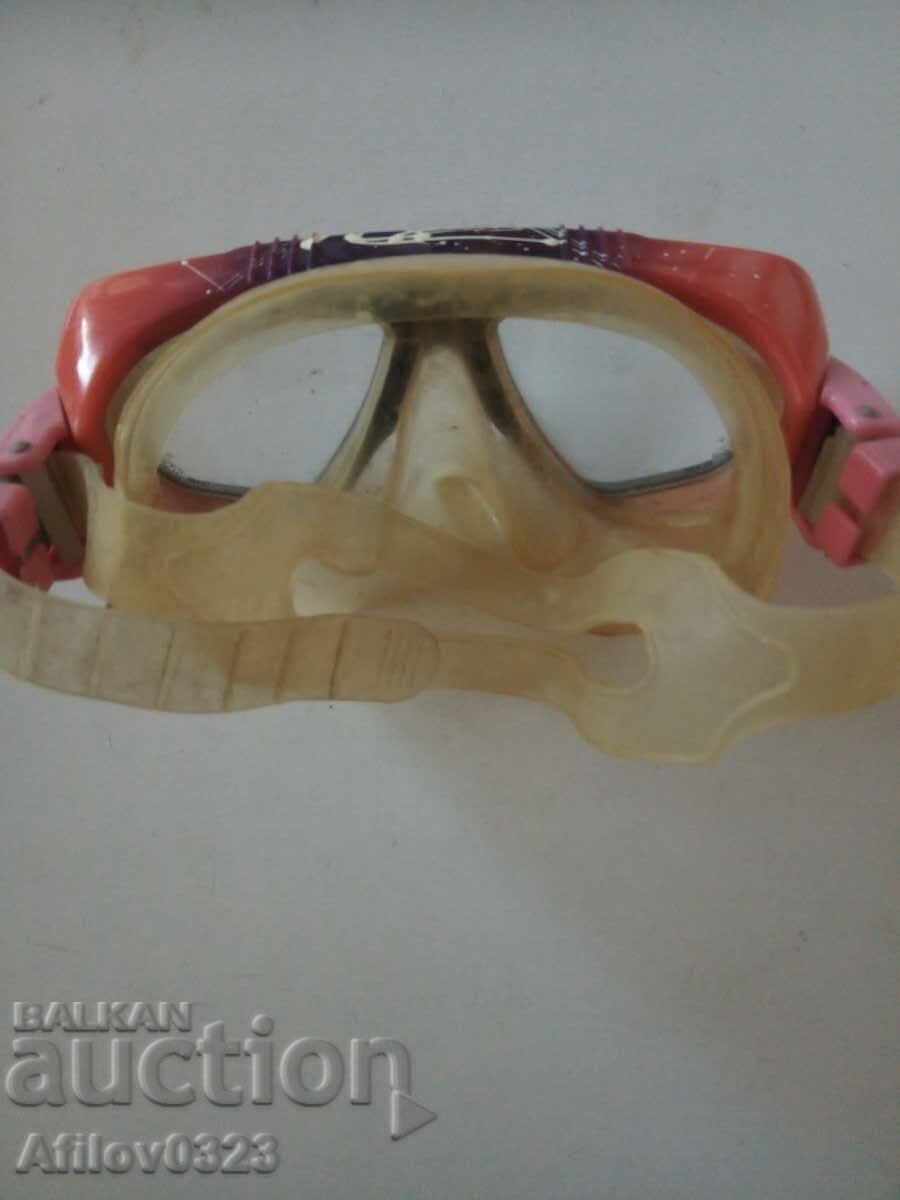 Children's swimming mask. with price 8.00 BGN | € 4.09 Children's swimming mask. with price 8.00 BGN | € 4.09