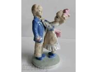 .PERFECT PORCELAIN FIGURE STATUETTE MALE FEMALE