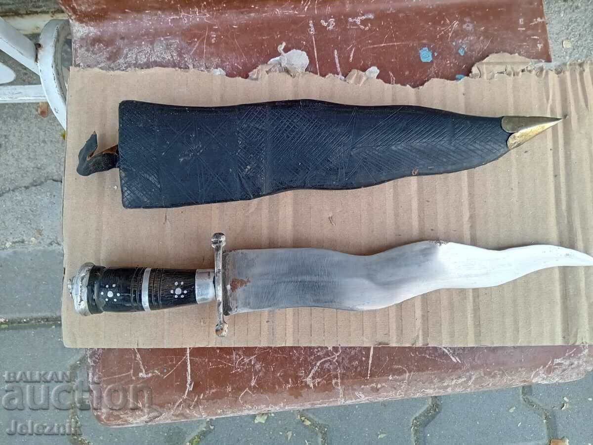 Old Kukri Chris Knife - Nepal, East Asia with price 139.00 BGN | € 71.07 Old Kukri Chris Knife - Nepal, East Asia with price 139.00 BGN | € 71.07