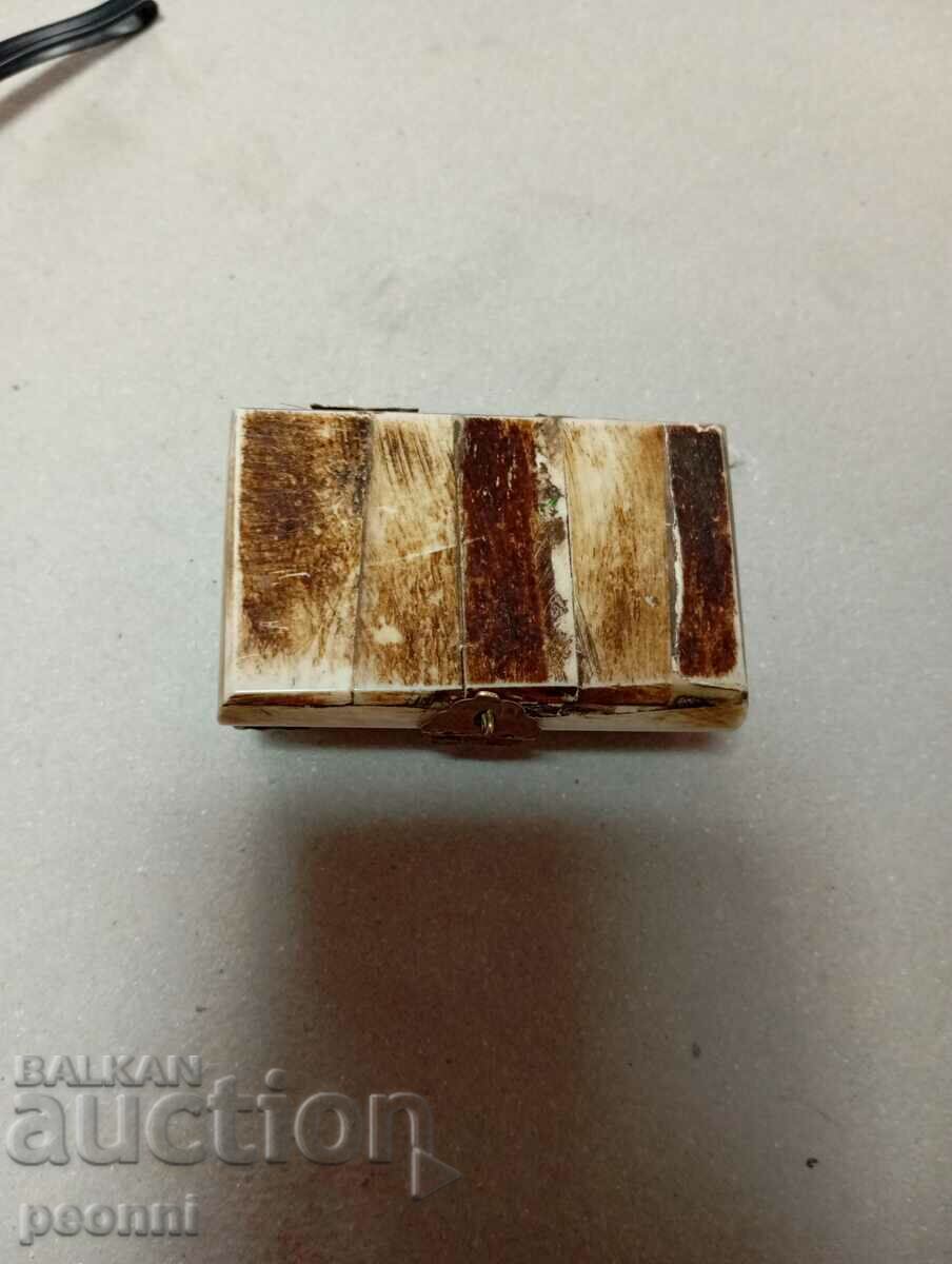 Κοκάλινο κοσμηματοπωλείο - 6