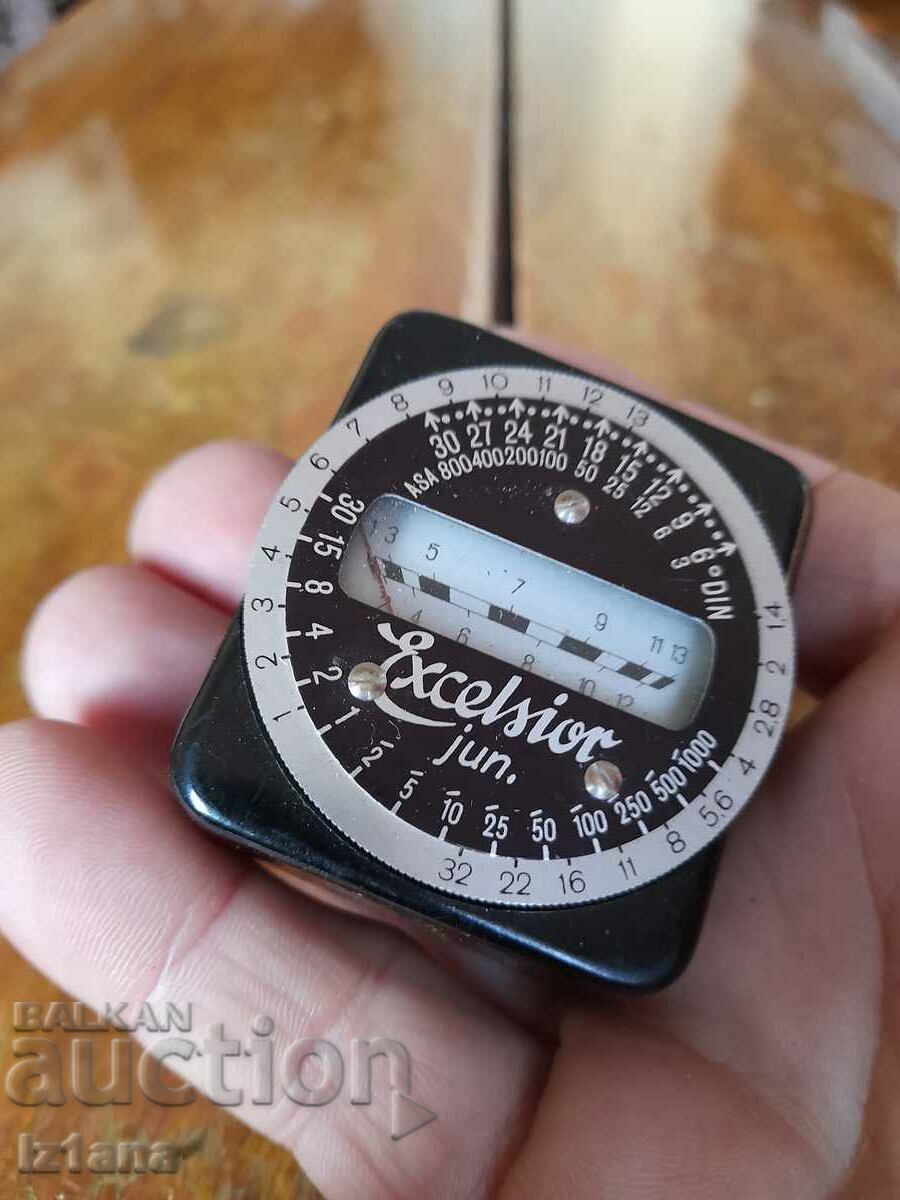 Old light meter R.Kiesewetter Excelsior with price 85.00 BGN | € 43.46 Old light meter R.Kiesewetter Excelsior with price 85.00 BGN | € 43.46