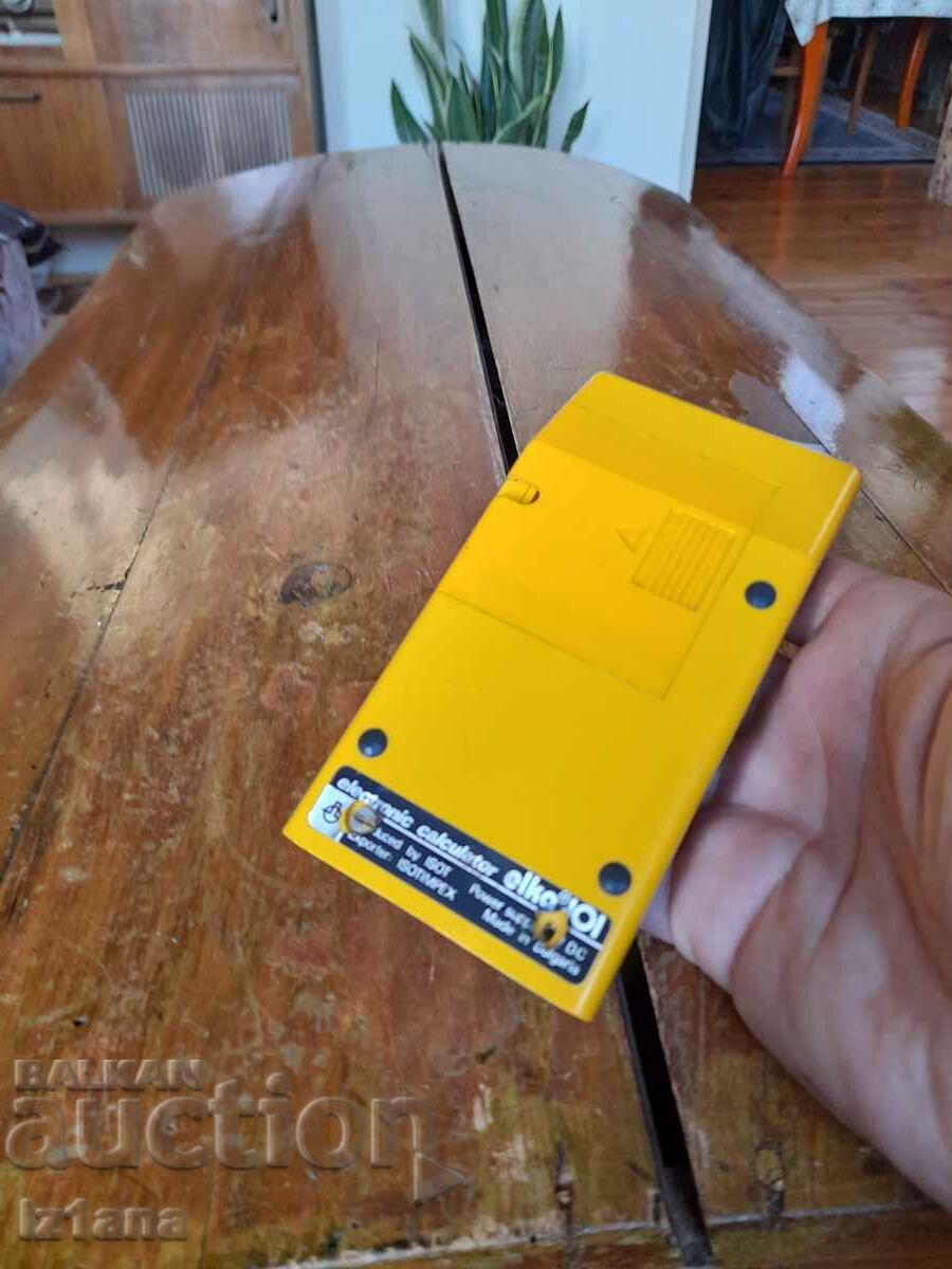 Delivery of Old Elka 101 calculator Delivery of Old Elka 101 calculator