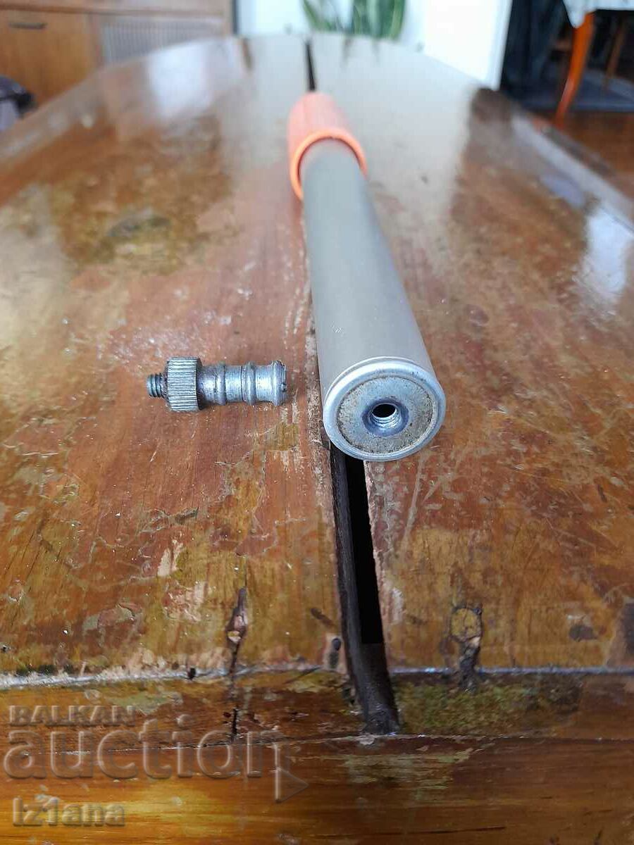 Delivery of Old bicycle pump Delivery of Old bicycle pump