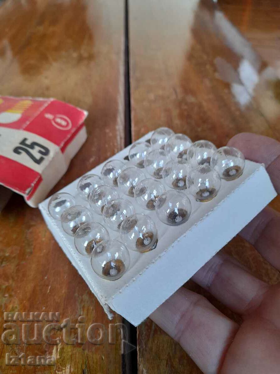 Livrarea Becuri vechi EBZ 6.3V