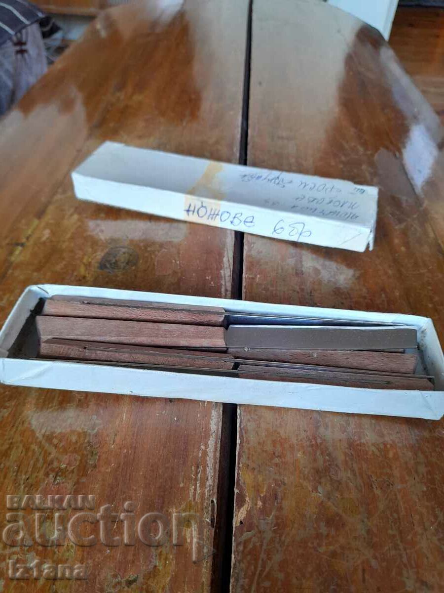 Old fruit knives with price 43.00 BGN | € 21.99 Old fruit knives with price 43.00 BGN | € 21.99