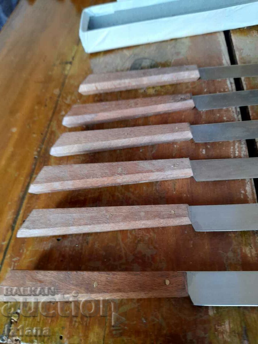 Delivery of Old fruit knives Delivery of Old fruit knives