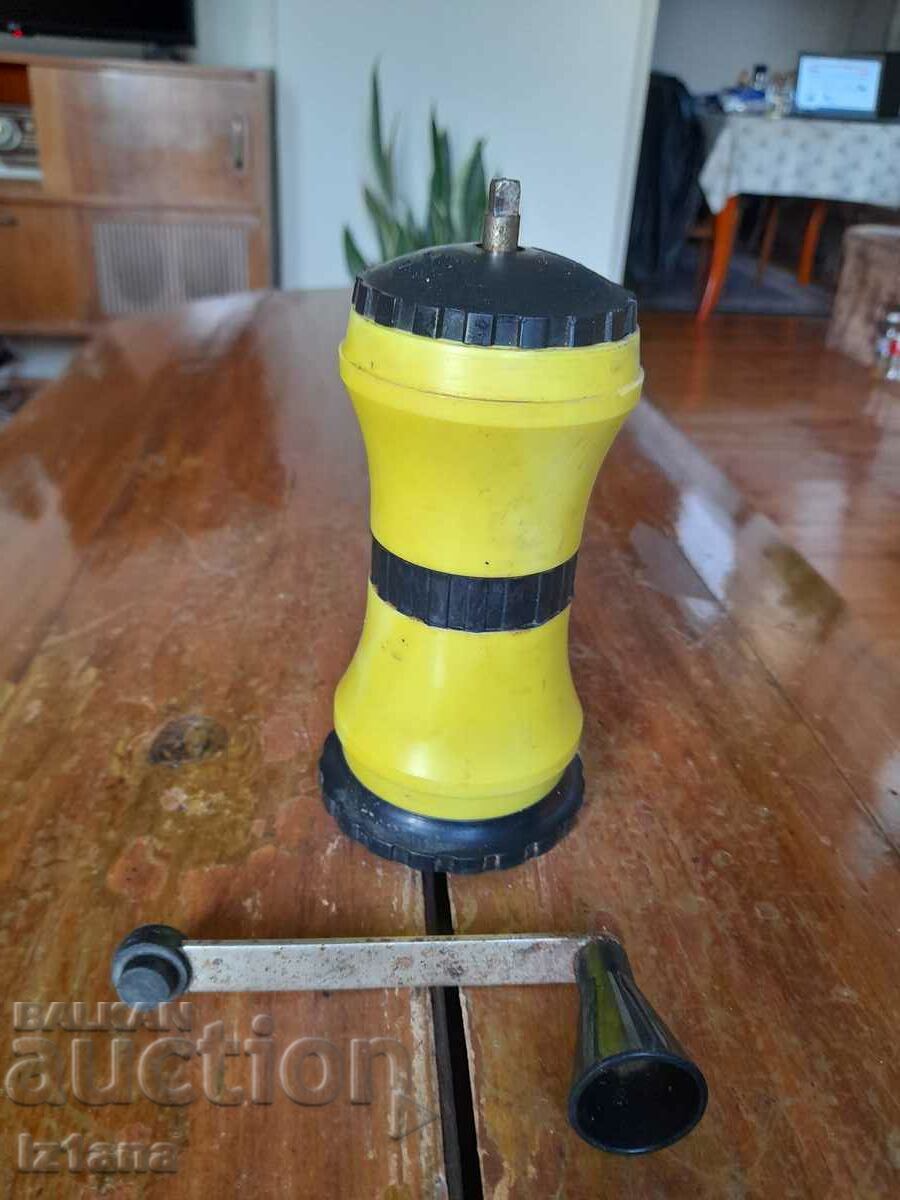 Delivery of Old coffee grinder, grinder, coffee grinder Delivery of Old coffee grinder, grinder, coffee grinder