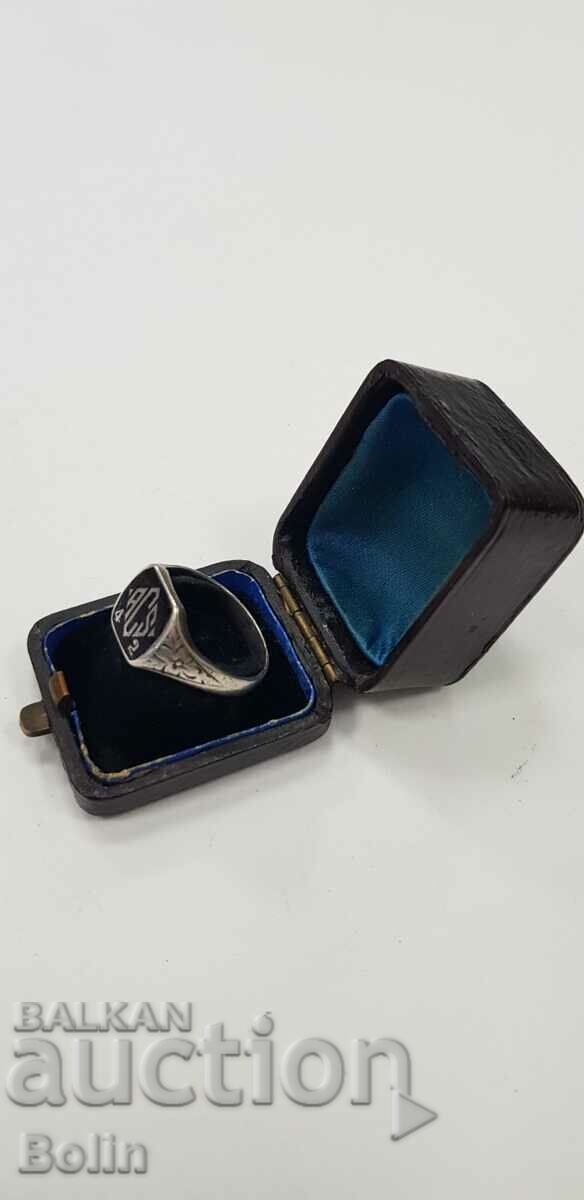 Bulgarian royal ring American College in Sofia 1942 with price 450.00 BGN | € 230.08