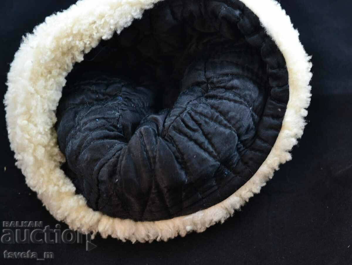 Auction Children's cap made of wool FOLK COSTUME Auction Children's cap made of wool FOLK COSTUME