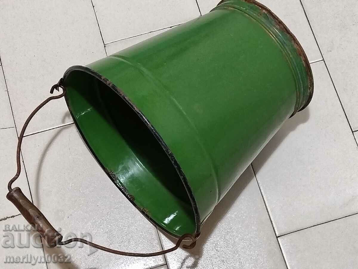 Soca period enamel bucket, enamel vessel, basin with price 51.00 BGN | € 26.08 Soca period enamel bucket, enamel vessel, basin with price 51.00 BGN | € 26.08