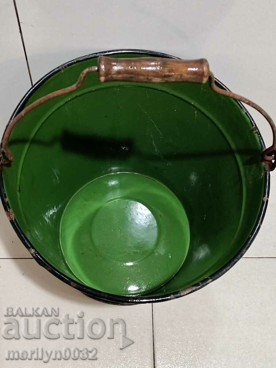 Auction Soca period enamel bucket, enamel vessel, basin Auction Soca period enamel bucket, enamel vessel, basin