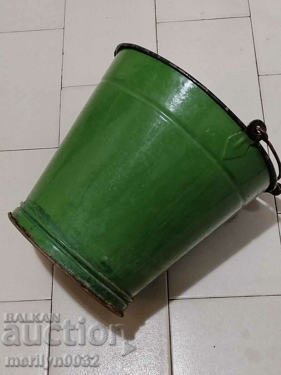 Delivery of Soca period enamel bucket, enamel vessel, basin Delivery of Soca period enamel bucket, enamel vessel, basin