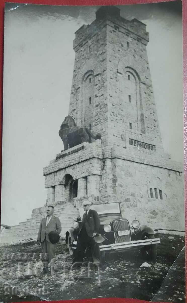 Fotografie veche cu mașina lui Shipka din anii 1920